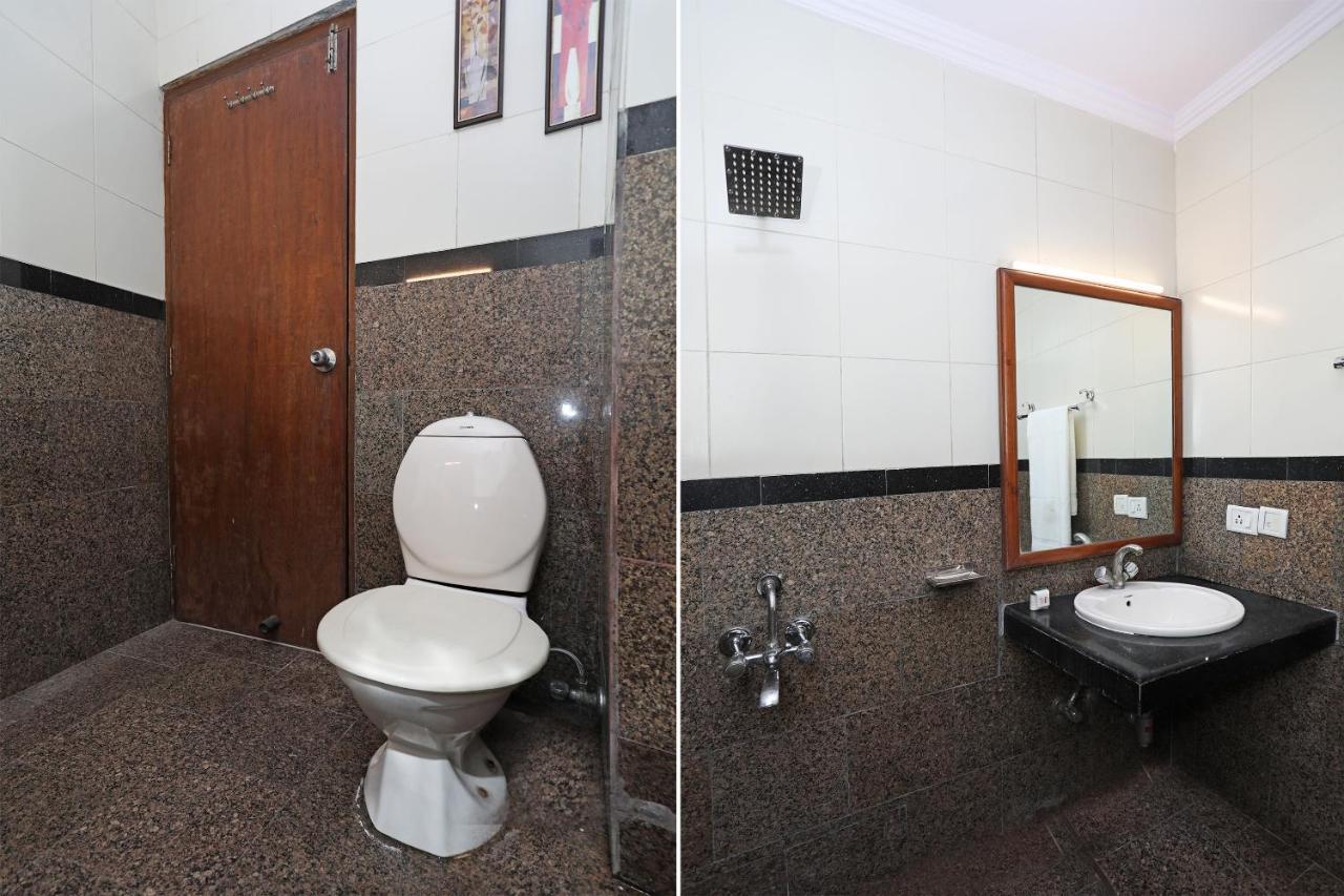Capital O 10750 Hotel Vivek นิวเดลี ภายนอก รูปภาพ
