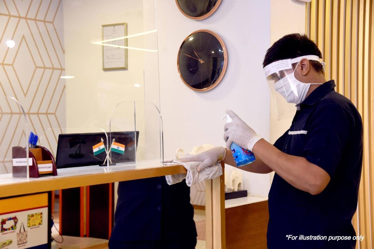 Capital O 10750 Hotel Vivek นิวเดลี ภายนอก รูปภาพ