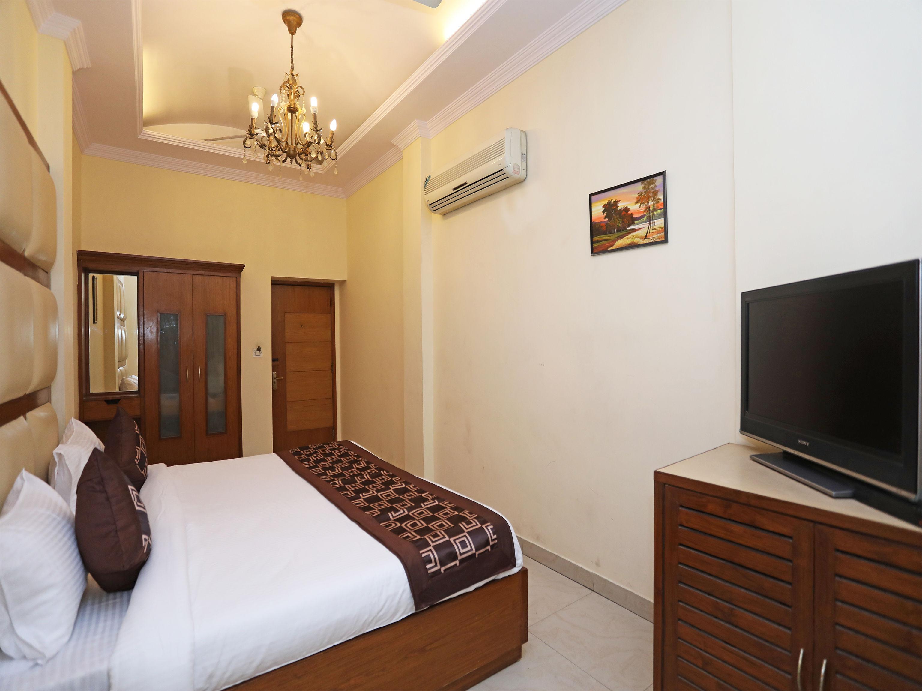 Capital O 10750 Hotel Vivek นิวเดลี ภายนอก รูปภาพ