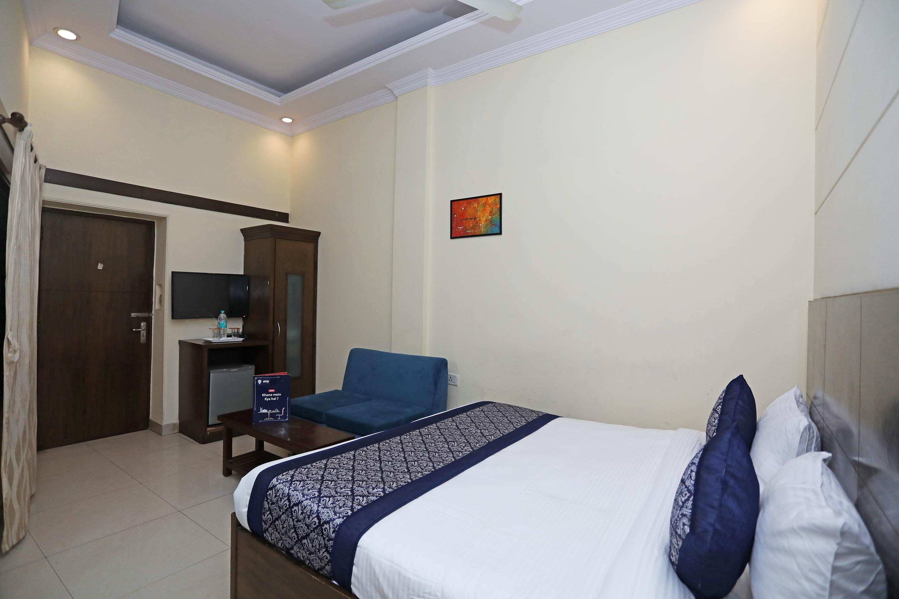 Capital O 10750 Hotel Vivek นิวเดลี ภายนอก รูปภาพ